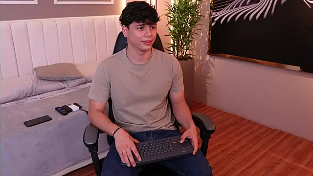 Ethan occonor online show from October 24, 2025, 12:41 am