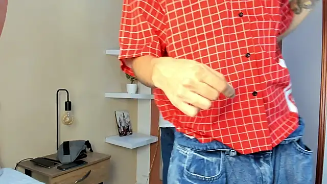 Snapshot of Enrrixxx_ chatting on November 1, 2025, 10:56 pm Enrrixxx online show from November 1, 2025, 10:56 pm