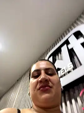 megvibes online show from December 16, 2025, 9:31 pm