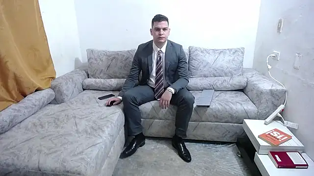 Snapshot of Victor_Maitland chatting on September 16, 2025, 3:40 am Victor Maitland online show from September 16, 2025, 3:40 am