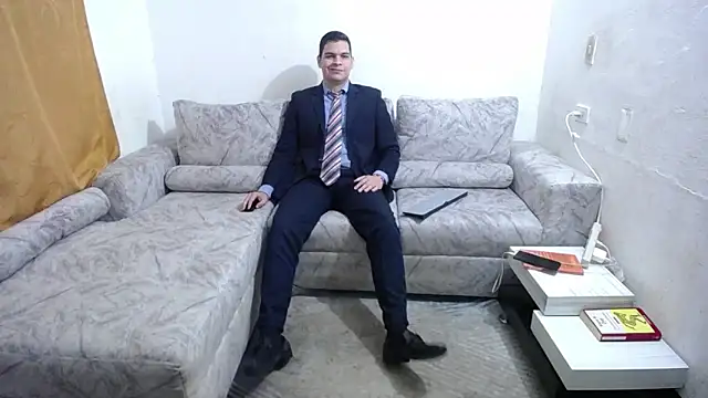 Snapshot of Victor_Maitland chatting on October 24, 2025, 8:05 pm Victor Maitland online show from October 24, 2025, 8:05 pm