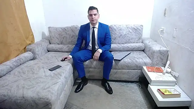 Snapshot of Victor_Maitland chatting on November 14, 2025, 7:45 pm Victor Maitland online show from November 14, 2025, 7:45 pm