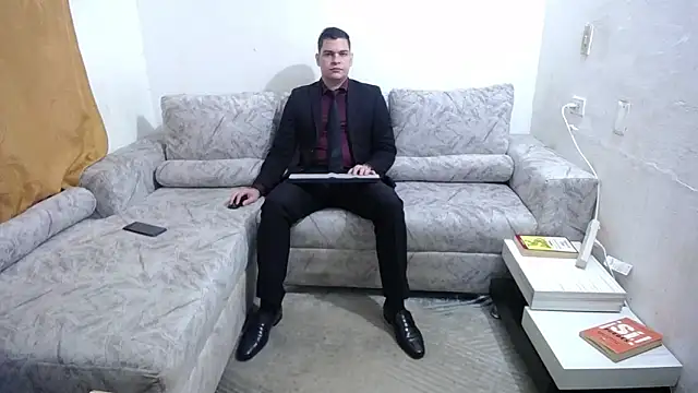 Snapshot of Victor_Maitland chatting on November 17, 2025, 7:30 pm Victor Maitland online show from November 17, 2025, 7:30 pm