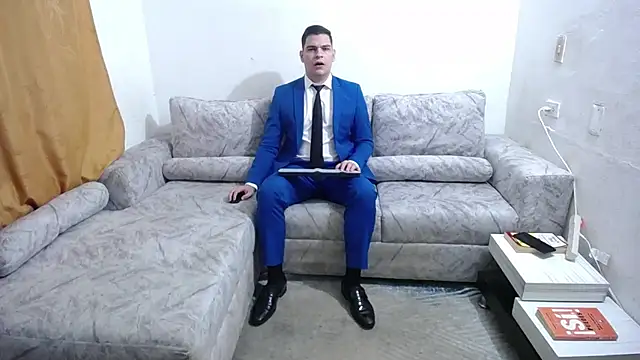 Snapshot of Victor_Maitland chatting on November 19, 2025, 3:39 am Victor Maitland online show from November 19, 2025, 3:39 am