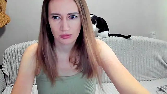 Snapshot of JessFoxxx chatting on May 21, 2026, 3:57 am JessFoxxx online show from May 21, 2026, 3:57 am