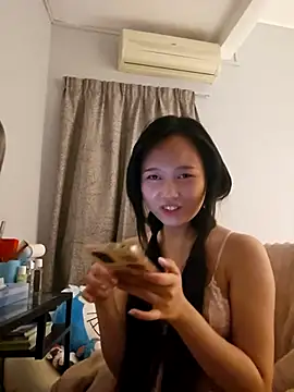 Snapshot of lirz06 chatting on February 8, 2026, 5:16 pm lirz06 online show from February 8, 2026, 5:16 pm