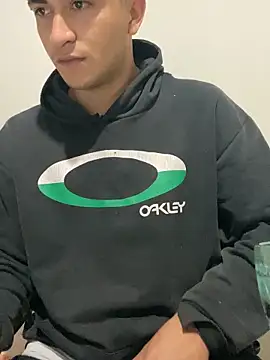 Snapshot of Tavinho067 chatting on October 30, 2025, 4:36 am Tavinho067 online show from October 30, 2025, 4:36 am