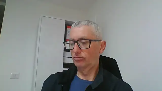 Snapshot of Sensor2000 chatting on February 27, 2026, 10:15 am Sensor2000 online show from February 27, 2026, 10:15 am