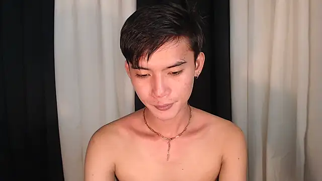 Snapshot of asian_dai chatting on December 17, 2025, 10:10 am asian dai online show from December 17, 2025, 10:10 am