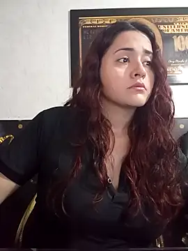 candy  fox  online show from October 8, 2025, 12:03 pm