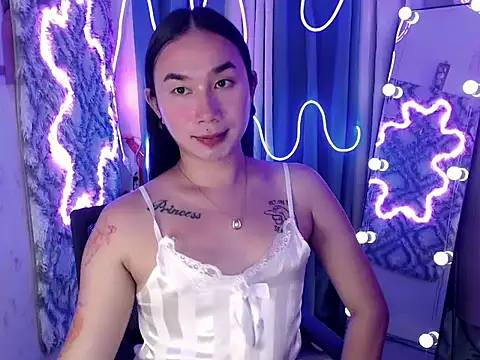 Snapshot of in_yourdreamstarxx chatting on November 25, 2025, 1:22 pm in yourdreamstarxx online show from November 25, 2025, 1:22 pm