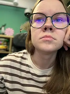 Snapshot of _CherryBloom_ chatting on September 28, 2025, 8:52 am  CherryBloom  online show from September 28, 2025, 8:52 am