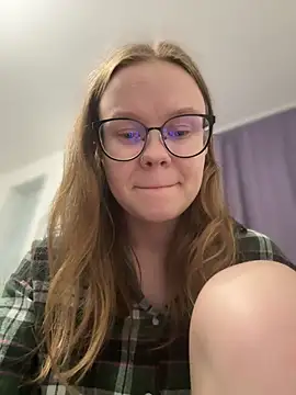 Snapshot of _CherryBloom_ chatting on October 4, 2025, 7:34 pm  CherryBloom  online show from October 4, 2025, 7:34 pm