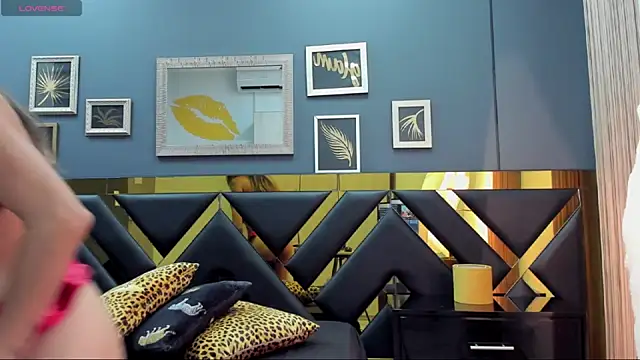 Kaya Tate online show from November 14, 2025, 8:18 pm