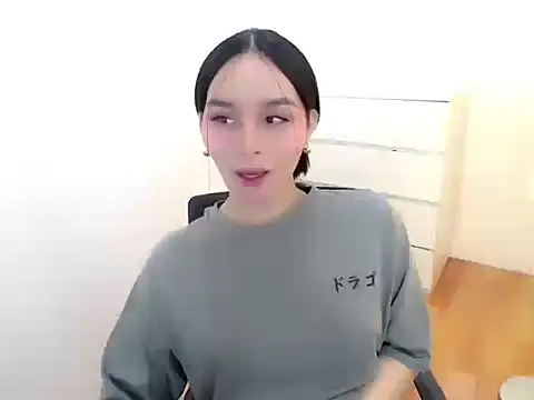 Snapshot of holly_tabby chatting on September 12, 2025, 8:31 pm holly tabby online show from September 12, 2025, 8:31 pm