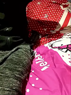 Snapshot of DavidForLife8 chatting on November 7, 2025, 12:32 am DavidForLife8 online show from November 7, 2025, 12:32 am