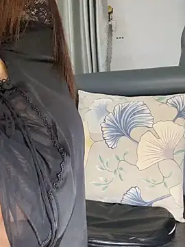 meiiijr55 online show from February 5, 2026, 2:27 am