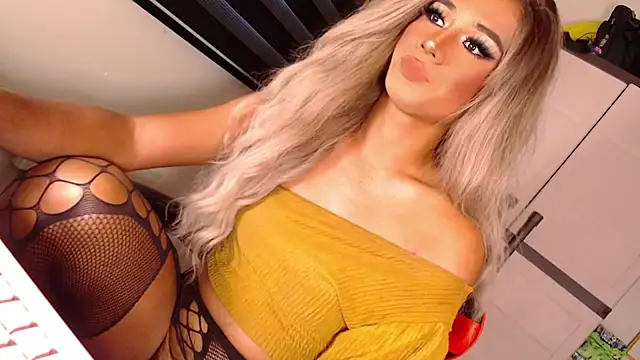 SissifyMeNow online show from March 20, 2026, 3:22 am