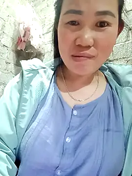 jienrrr online show from October 24, 2025, 1:29 pm