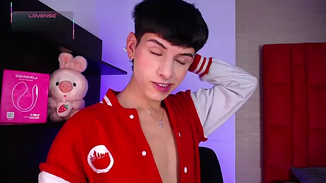 Ezra Storm online show from January 12, 2026, 1:33 am