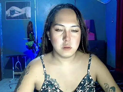 urtranspinay online show from October 2, 2025, 1:51 pm