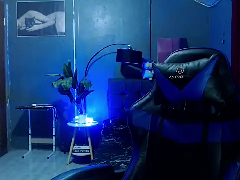 urtranspinay online show from October 12, 2025, 8:41 pm