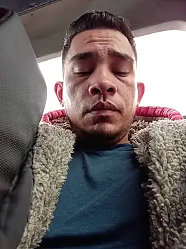 Snapshot of Andreshot911 chatting on November 7, 2025, 7:14 pm Andreshot911 online show from November 7, 2025, 7:14 pm