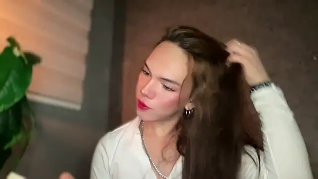 Snapshot of Misselliefayexxx chatting on December 20, 2025, 8:54 am Misselliefayexxx online show from December 20, 2025, 8:54 am