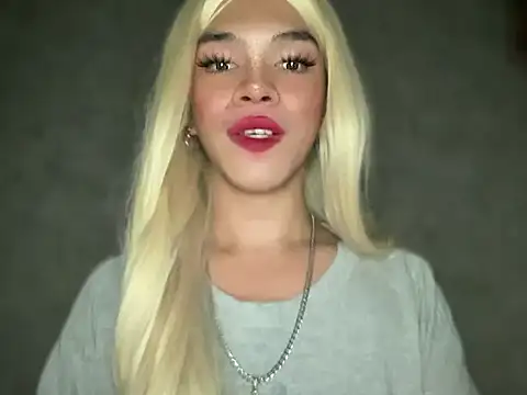 Snapshot of Misselliefayexxx chatting on February 10, 2026, 4:05 am Misselliefayexxx online show from February 10, 2026, 4:05 am