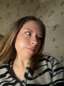 Tomyris yuki online show from October 23, 2025, 5:07 am