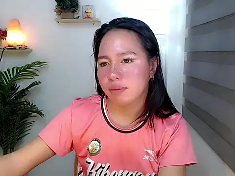 kimbratx online show from November 27, 2025, 4:09 pm