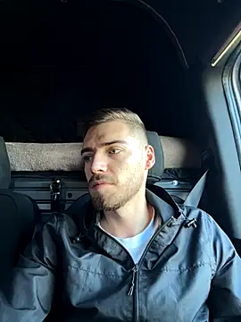 Snapshot of crs_ptk735 chatting on October 26, 2025, 8:31 am crs ptk735 online show from October 26, 2025, 8:31 am