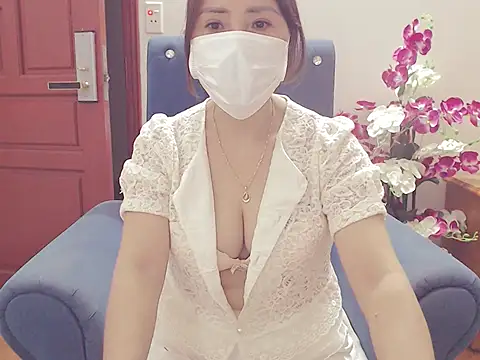 ruby 8x online show from October 27, 2025, 9:35 am