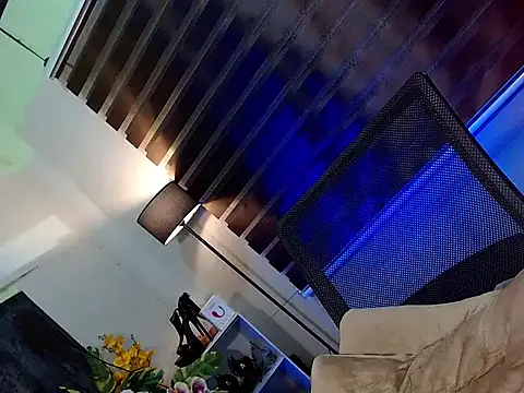 Bella subhunterx online show from January 9, 2026, 7:22 am