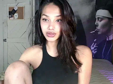 itsmekarinaaa online show from April 3, 2026, 3:32 pm