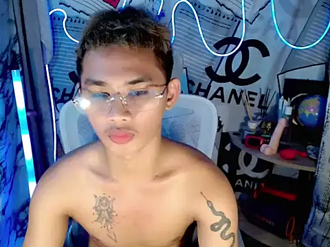 asianhardcock25 online show from February 3, 2026, 6:40 am