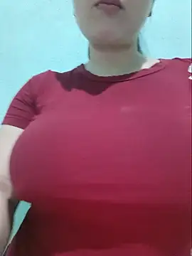 Shiny Babe online show from May 16, 2026, 1:21 pm