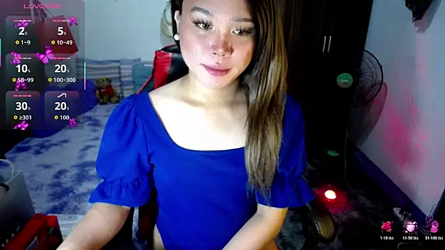 Urassiansweetcummer online show from February 19, 2026, 12:39 am