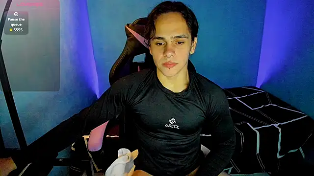 Maximiliano scoott   online show from September 12, 2025, 7:14 pm