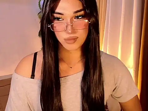 Snapshot of magnificent_kitana chatting on May 24, 2026, 4:12 pm magnificent kitana online show from May 24, 2026, 4:12 pm