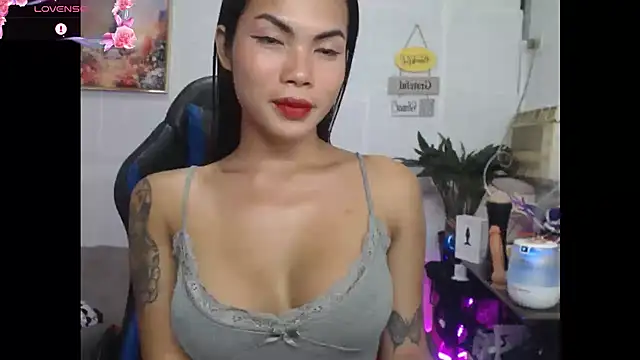 lucyheart777 online show from May 14, 2026, 2:18 am