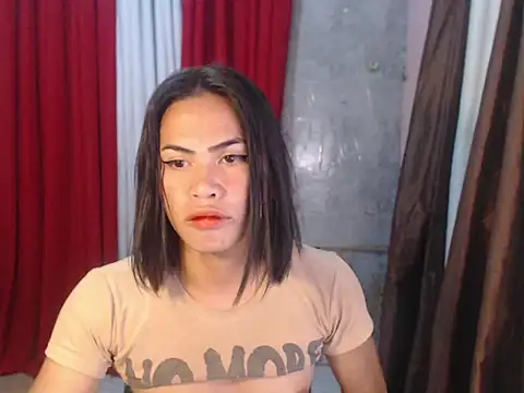 Snapshot of urhotty_megss chatting on September 14, 2025, 2:05 pm urhotty megss online show from September 14, 2025, 2:05 pm