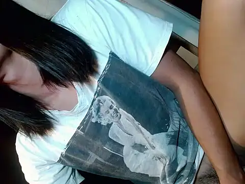 Snapshot of urhotty_megss chatting on February 27, 2026, 10:32 pm urhotty megss online show from February 27, 2026, 10:32 pm