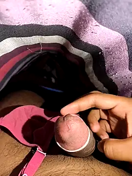 nitin01raj01nk online show from October 1, 2025, 8:26 pm