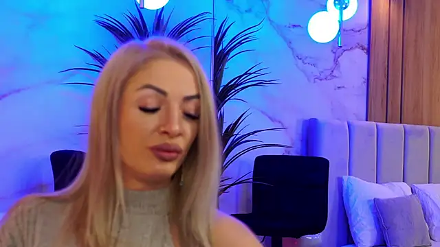 Izabellle02 online show from March 4, 2026, 5:02 am