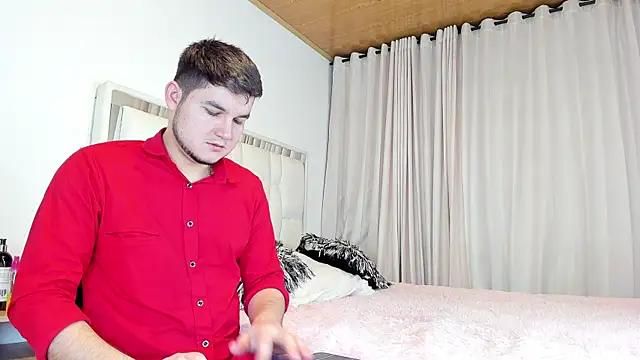 CameronyMartinn online show from April 19, 2026, 1:16 am