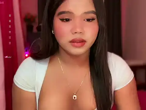 Snapshot of ursweet_sofia chatting on April 2, 2026, 7:00 pm ursweet sofia online show from April 2, 2026, 7:00 pm