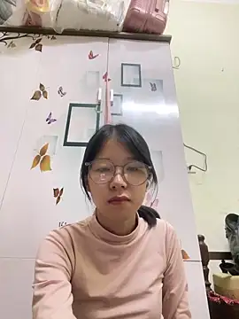 meomeo2k6 online show from November 13, 2025, 6:45 am