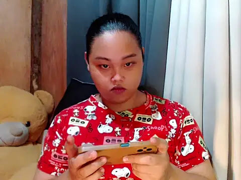  Lylia online show from December 3, 2025, 8:12 am