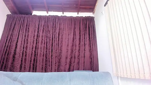 Dantzel  online show from October 28, 2025, 7:05 pm